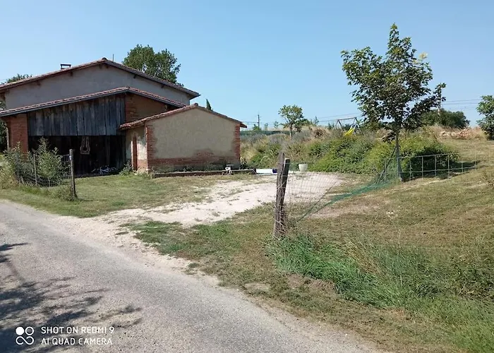 Dom wakacyjny Maison Lauraguaise Parking Grand Jardin Wifi *